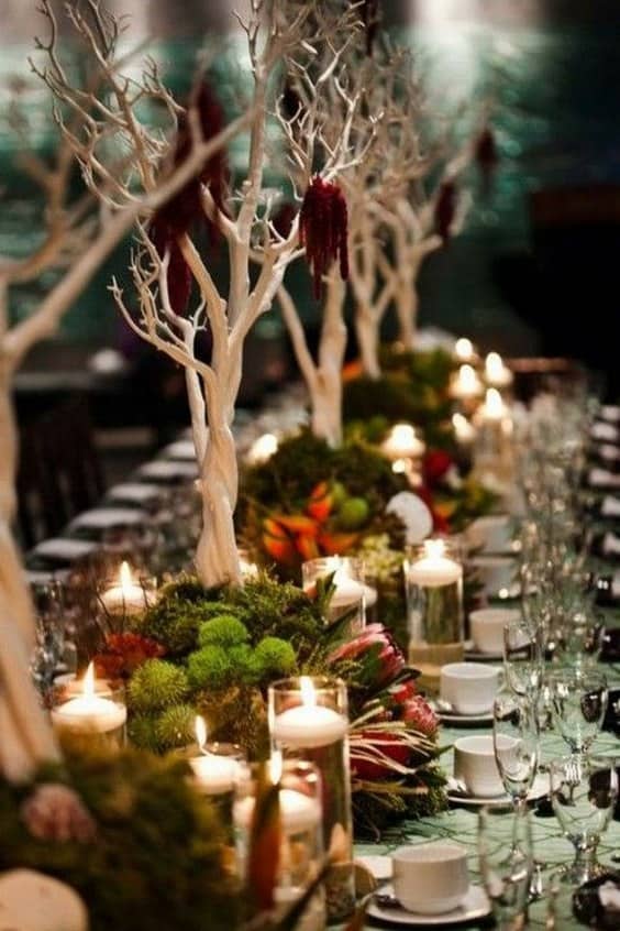 rústico-bosque-musgo-boda-mesa-decoración-ideas-min
