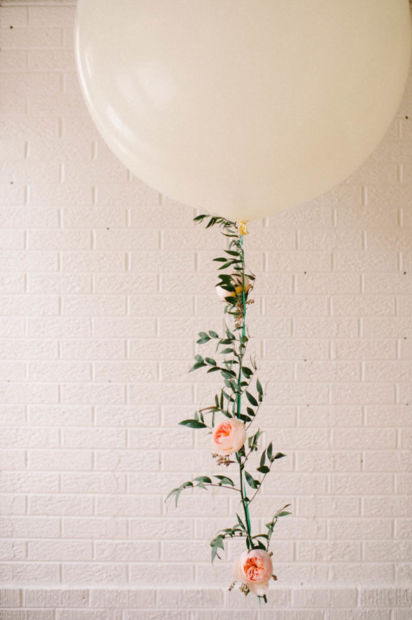 Globos de guirnalda floral de bricolaje